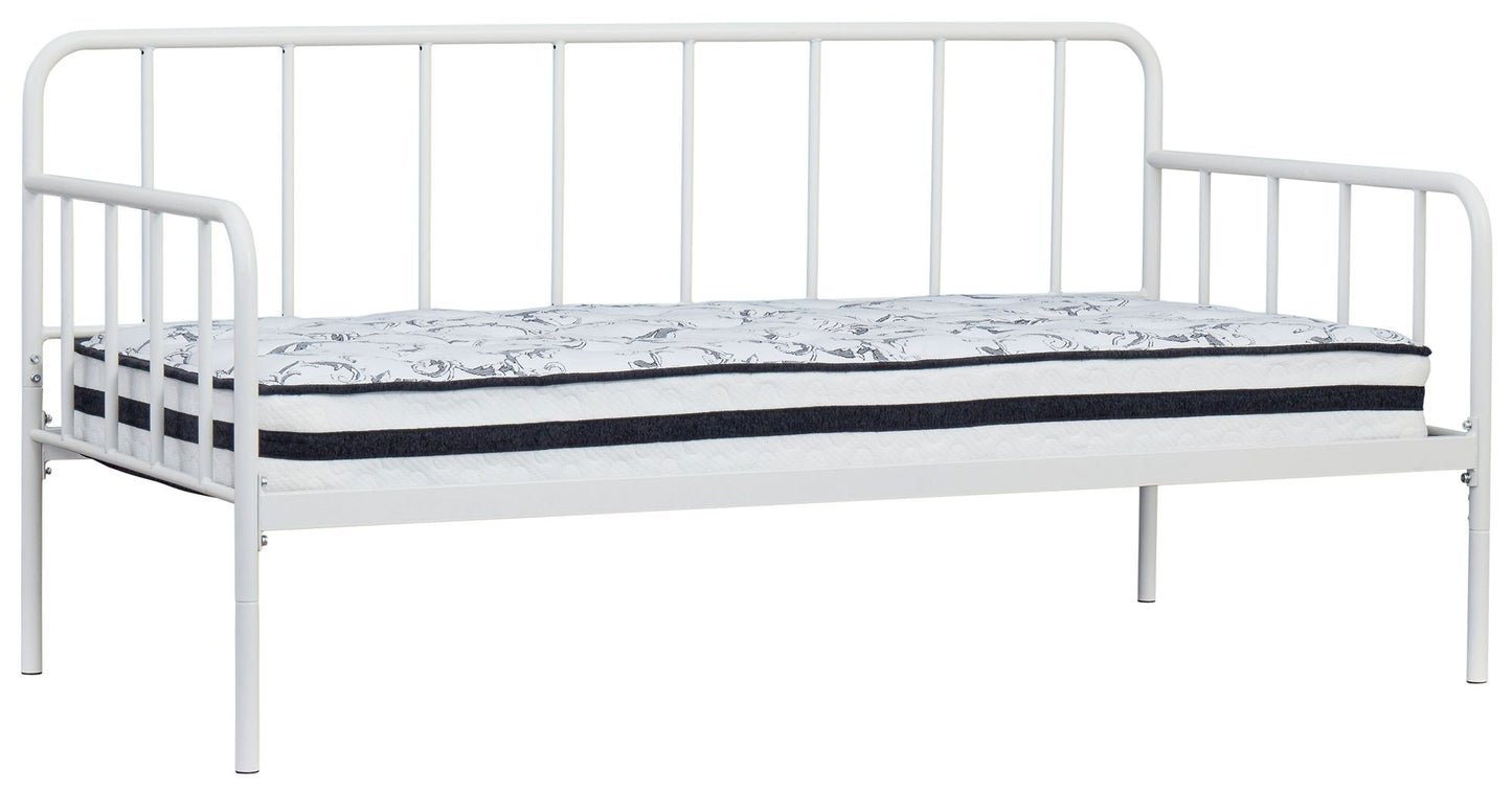 Trentlore - Day Bed