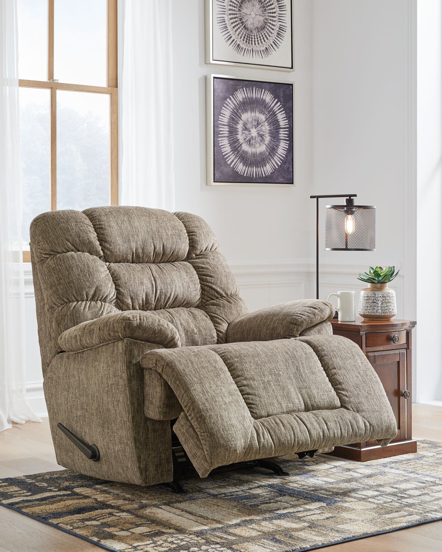 Bridgtrail - Taupe - Rocker Recliner