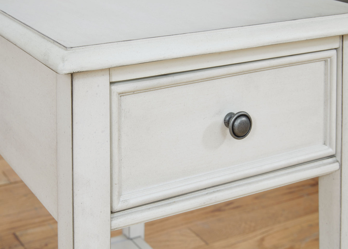 Kanwyn - Whitewash - Rectangular End Table