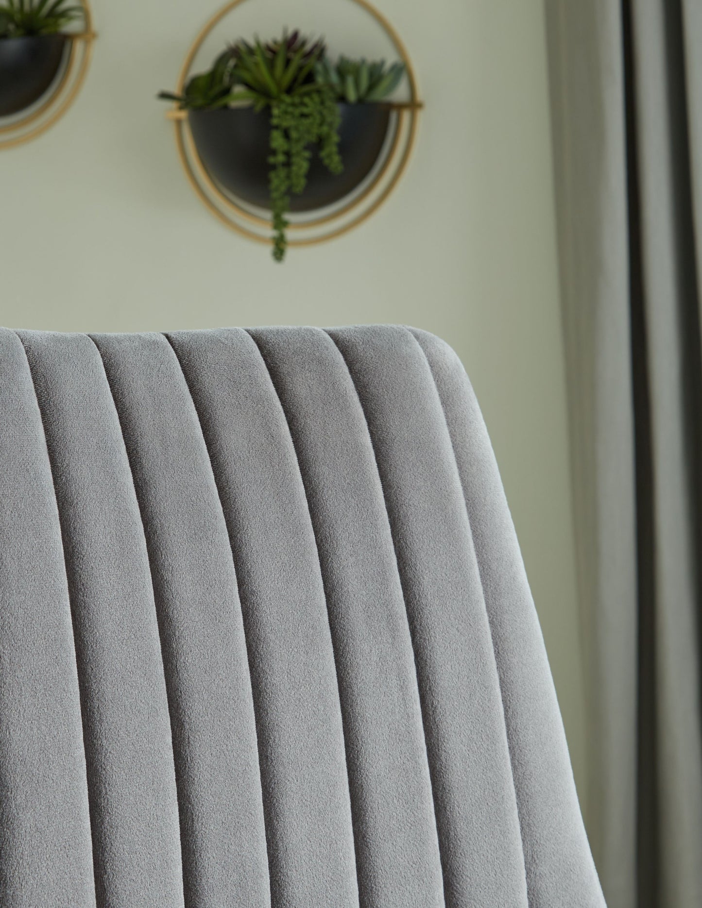 Barchoni - Gray - Dining Uph Side Chair (Set of 2)