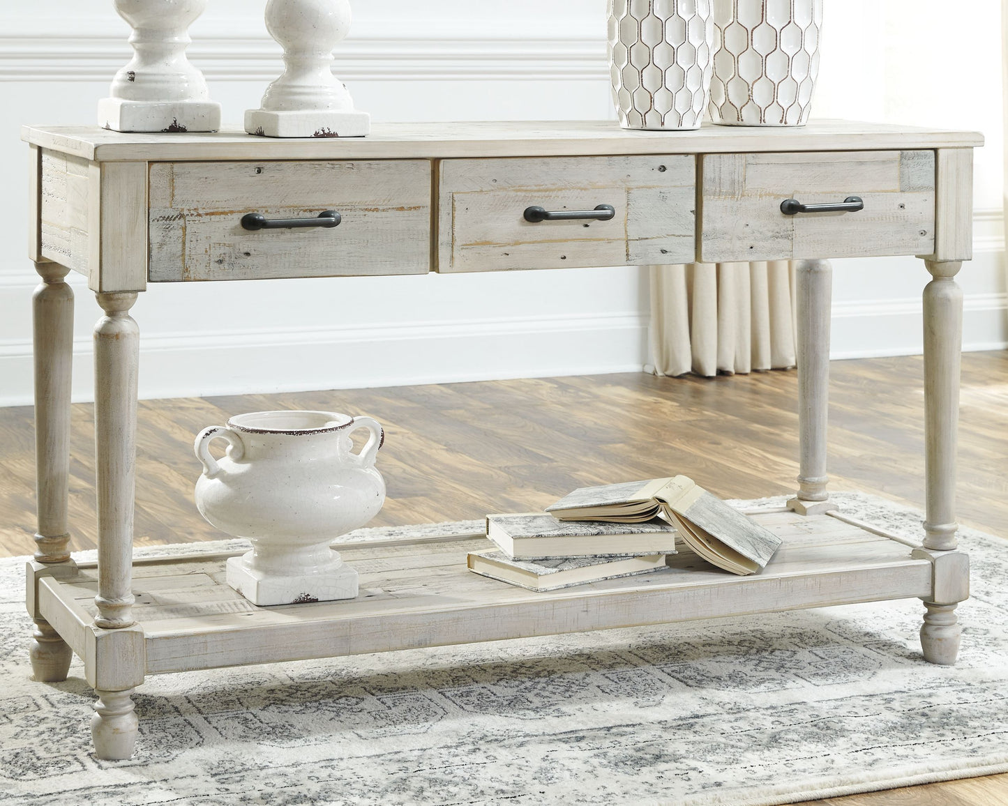 Shawnalore - Whitewash - Sofa Table