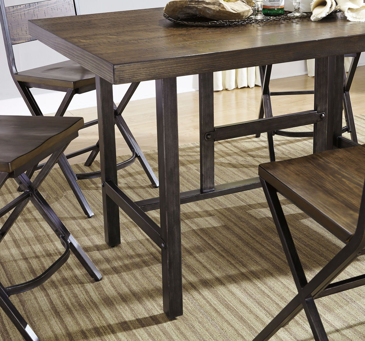 Kavara - Dining Table Set