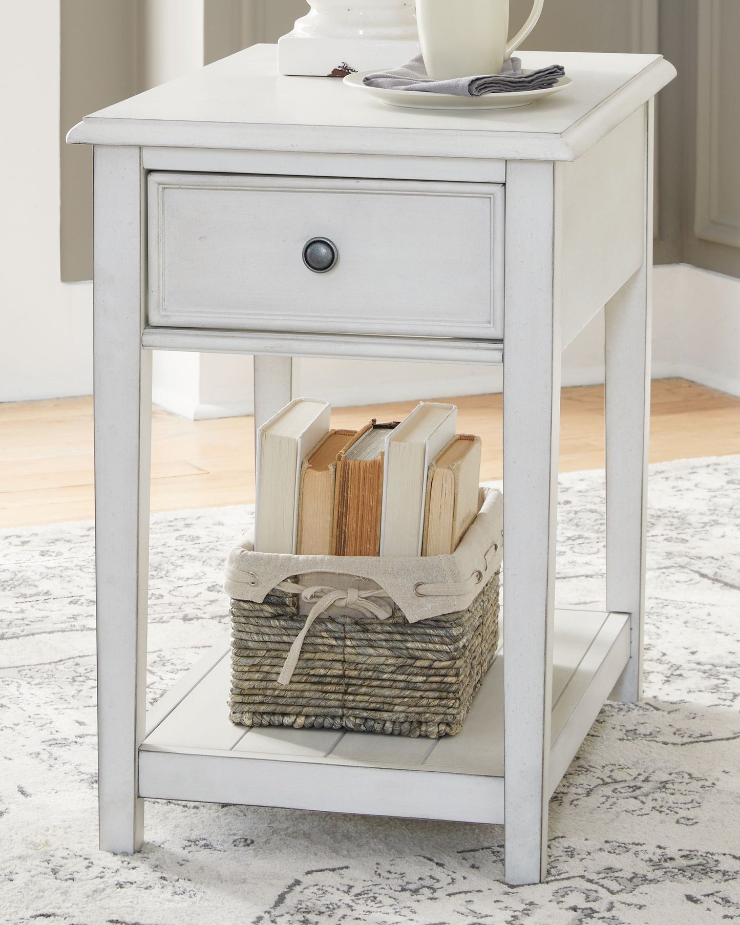 Kanwyn - Whitewash - Rectangular End Table