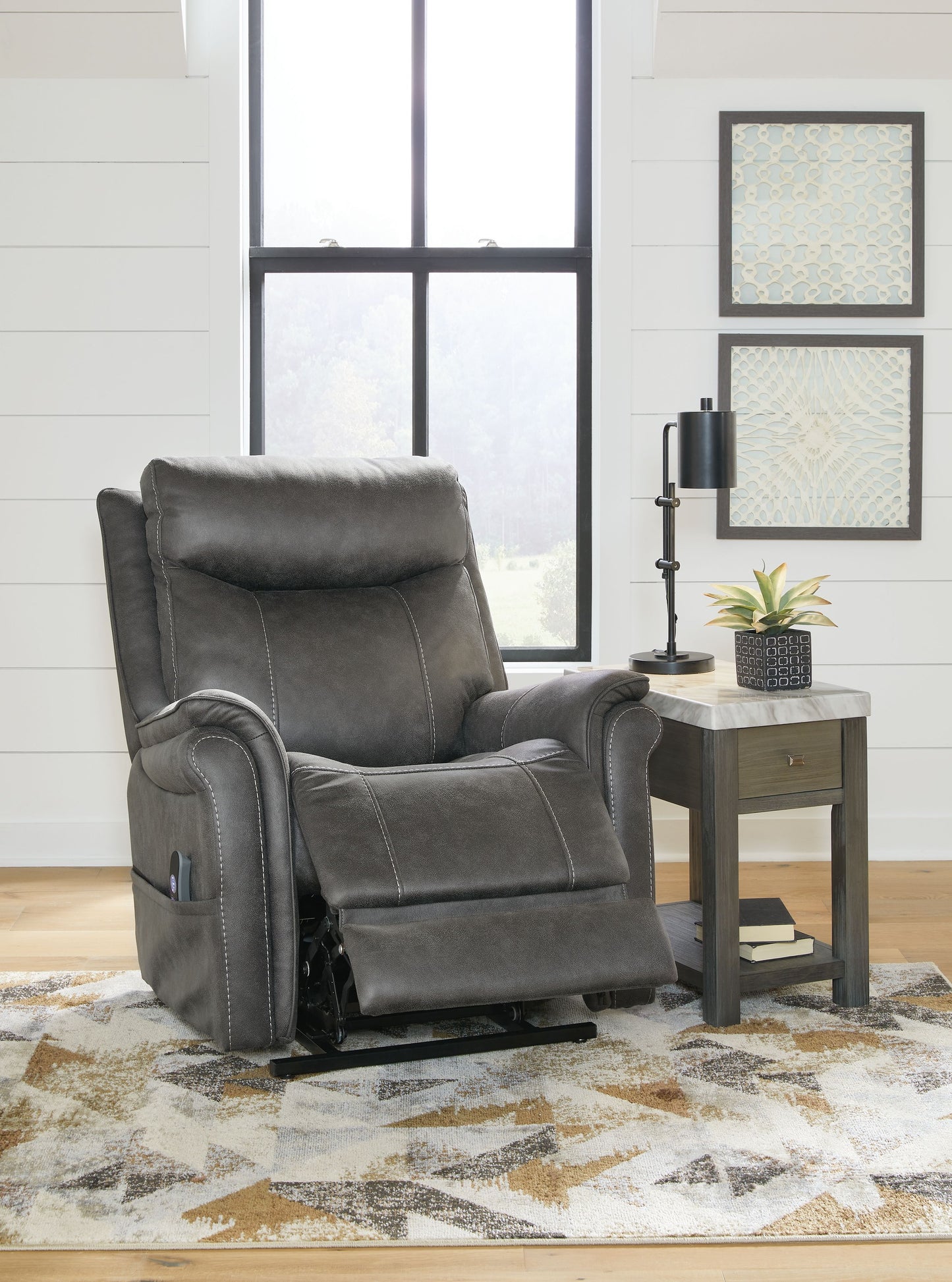 Lorreze - Power Lift Recliner