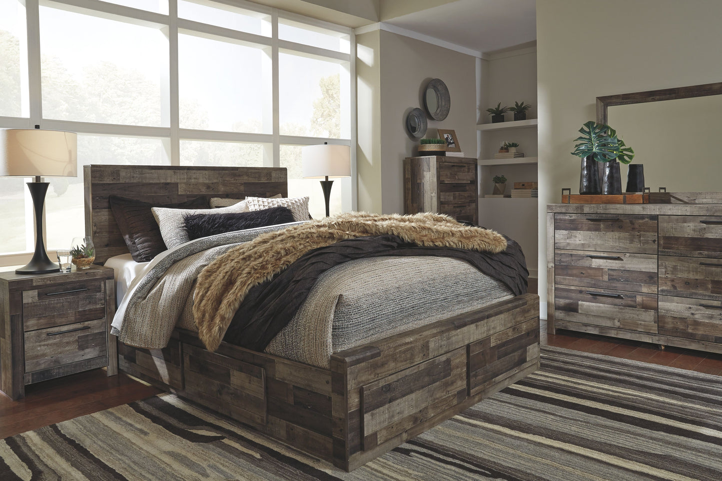 Derekson - Panel Bedroom Set