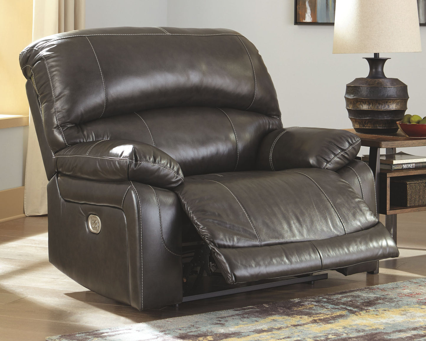 Hallstrung - Power Recliner