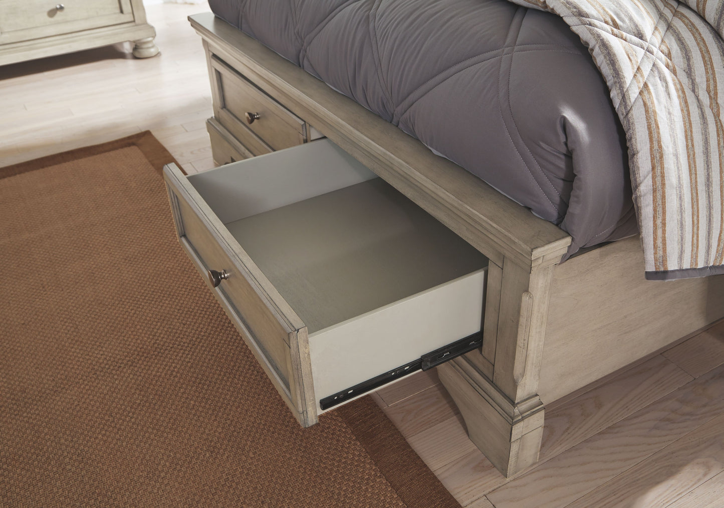 Lettner - Sleigh Bed